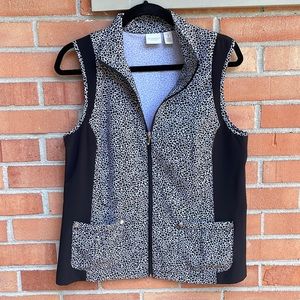 Chicos Weekends by Chicos Active wear Vest